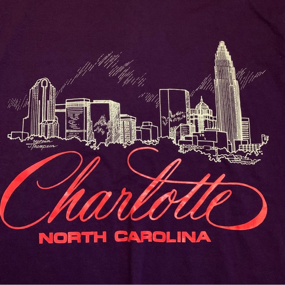 Vintage Charlotte T-Shirt Unisex Size Medium Retro Skyline Screen Stars - Picture 2 of 5